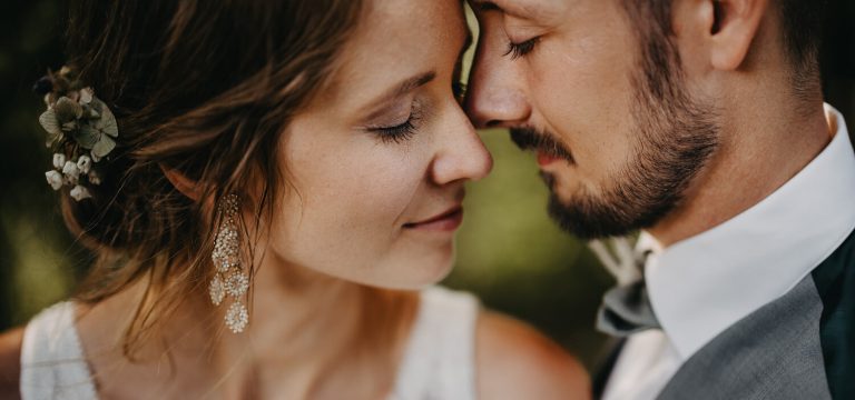 Braut und Bräutigam emotionalle fotografie